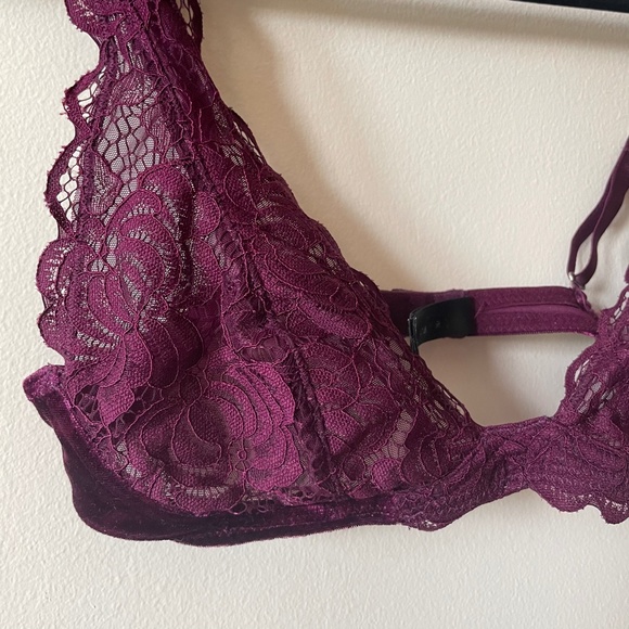 🛑SOLD🛑 Sam Edelman Womens Velvet & Lace Bralette S - Picture 2 of 7
